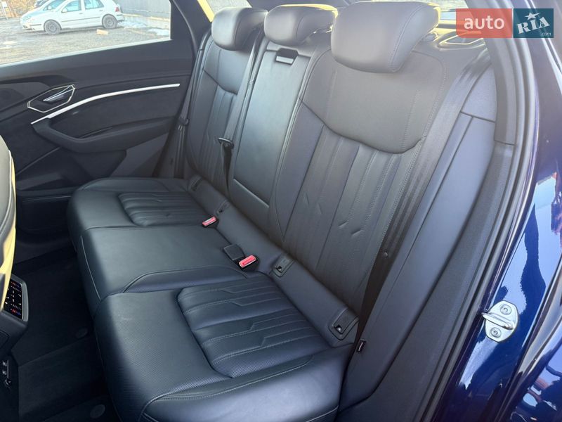 Позашляховик / Кросовер Audi e-tron 2020 в Луцьку