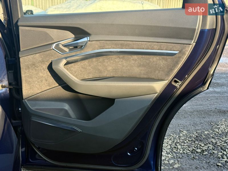 Позашляховик / Кросовер Audi e-tron 2020 в Луцьку