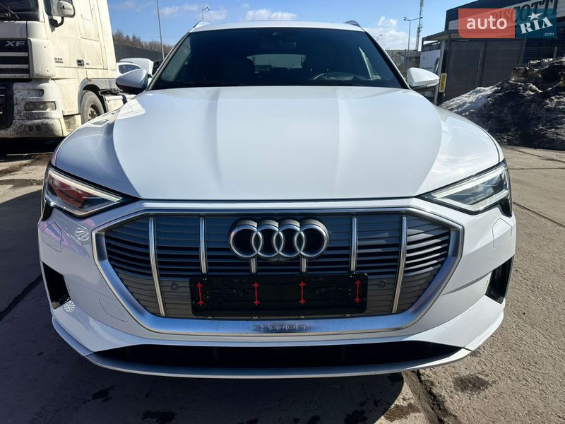 Внедорожник / Кроссовер Audi e-tron 2019 в Львове