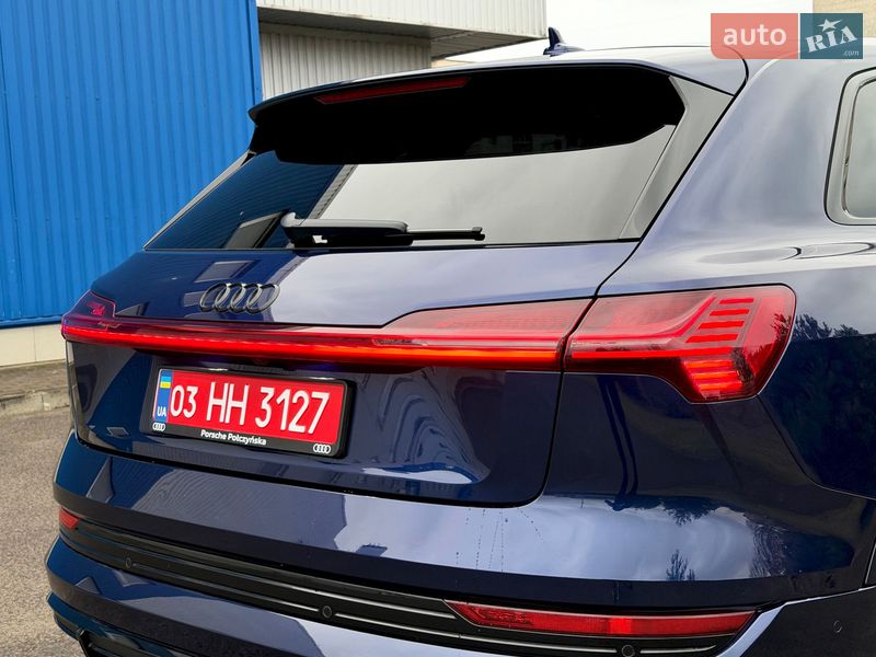 Внедорожник / Кроссовер Audi e-tron 2022 в Киеве