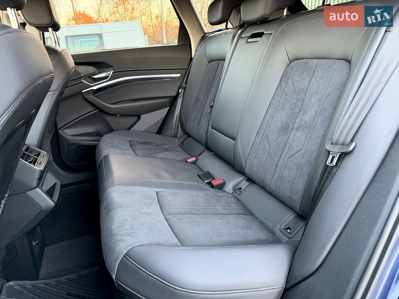 Внедорожник / Кроссовер Audi e-tron 2022 в Киеве