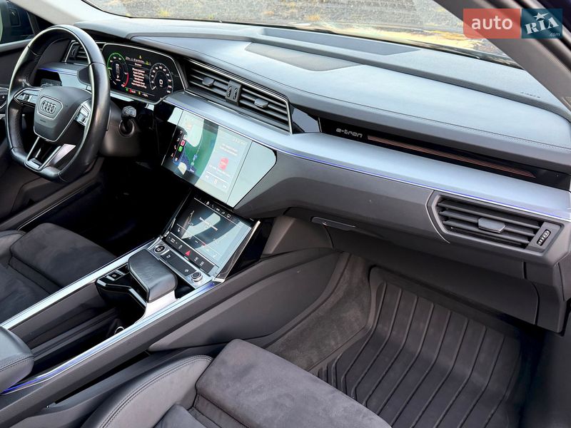 Внедорожник / Кроссовер Audi e-tron 2022 в Киеве