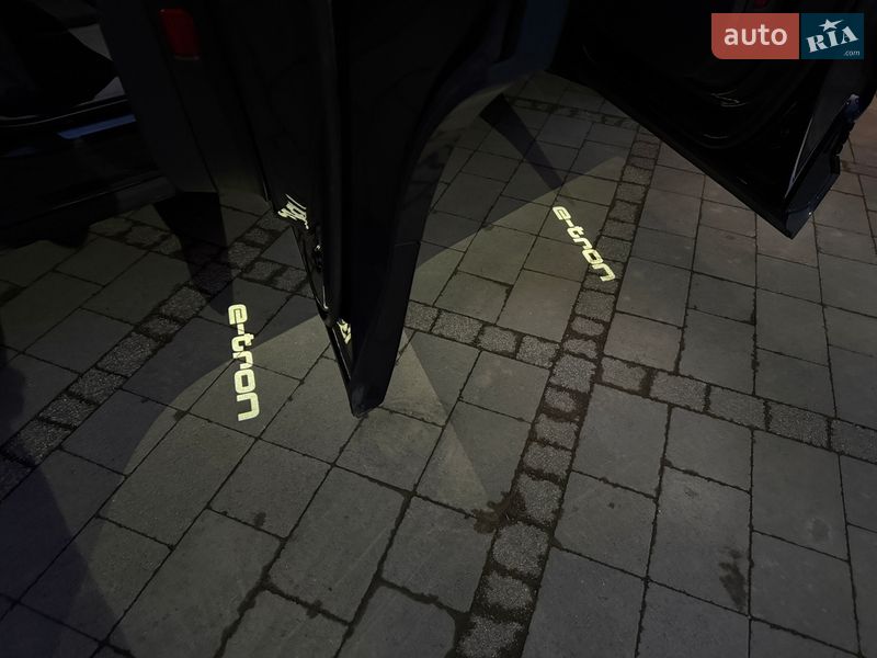 Внедорожник / Кроссовер Audi e-tron 2020 в Коломые