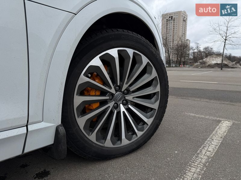 Внедорожник / Кроссовер Audi e-tron 2022 в Киеве