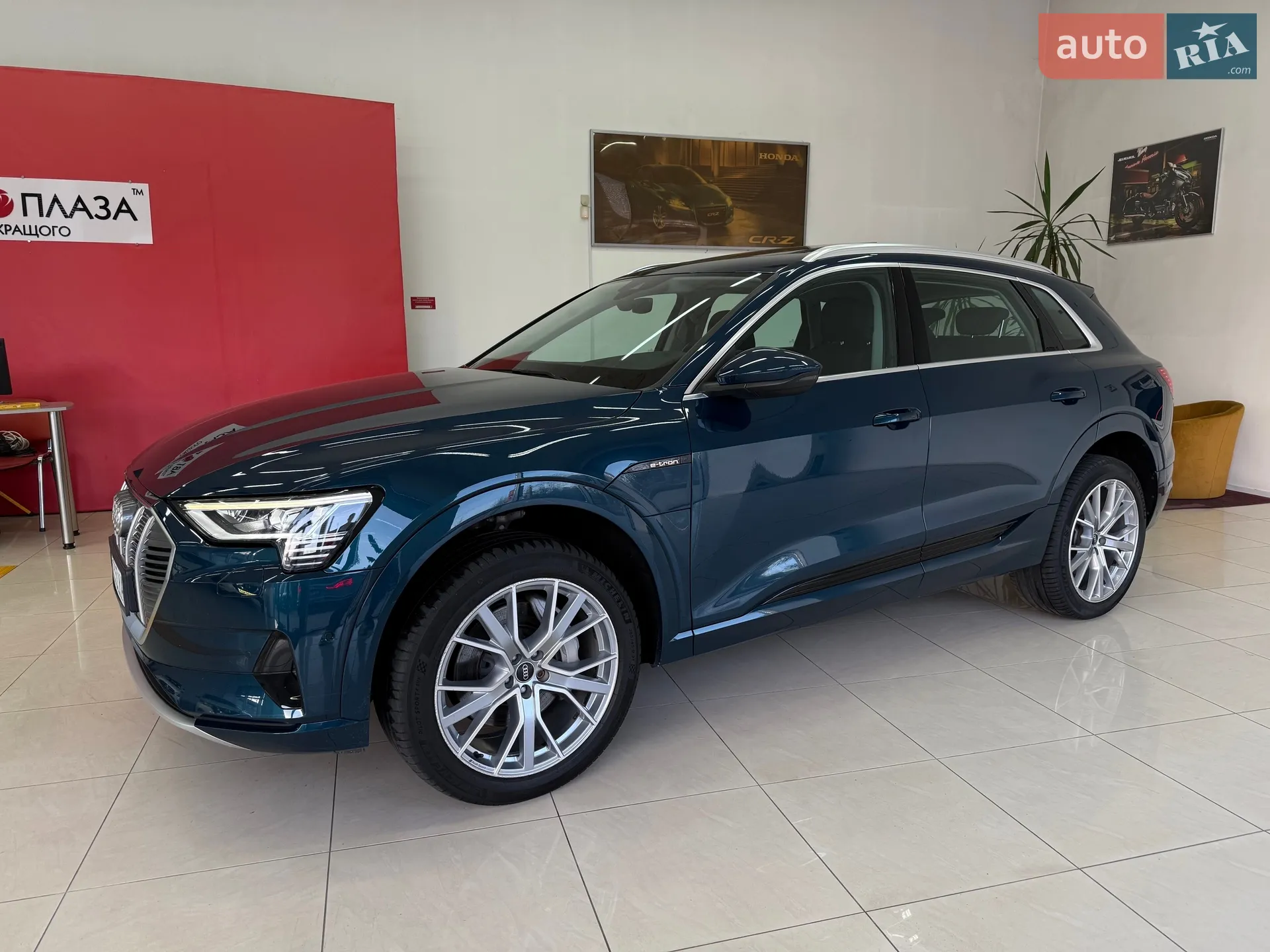 2020 Audi e-tron - фото 1