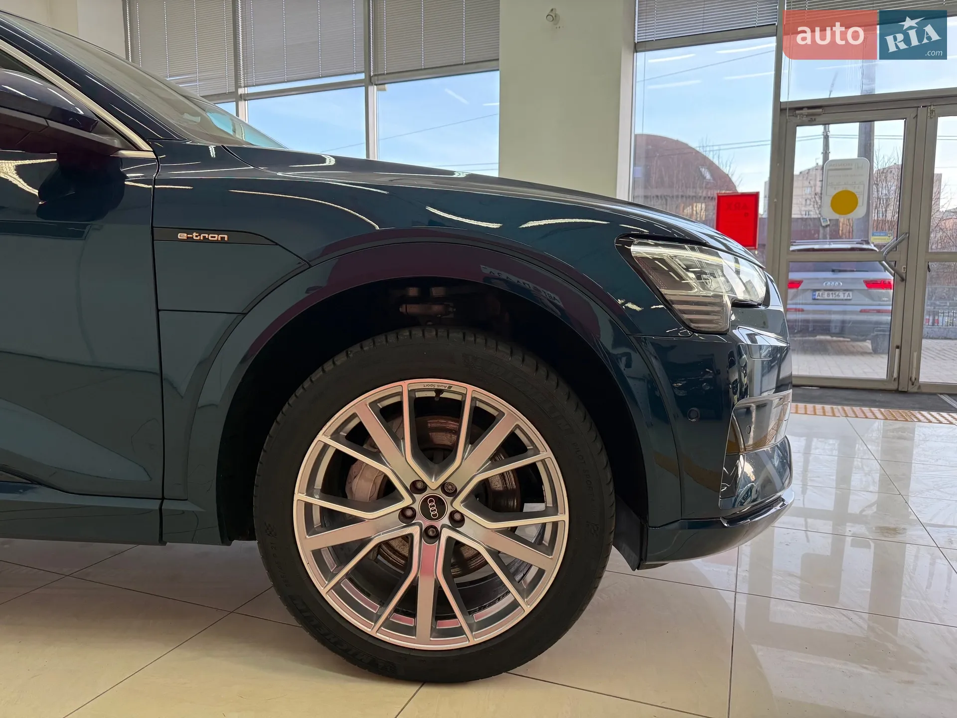2020 Audi e-tron - мініатюра 11