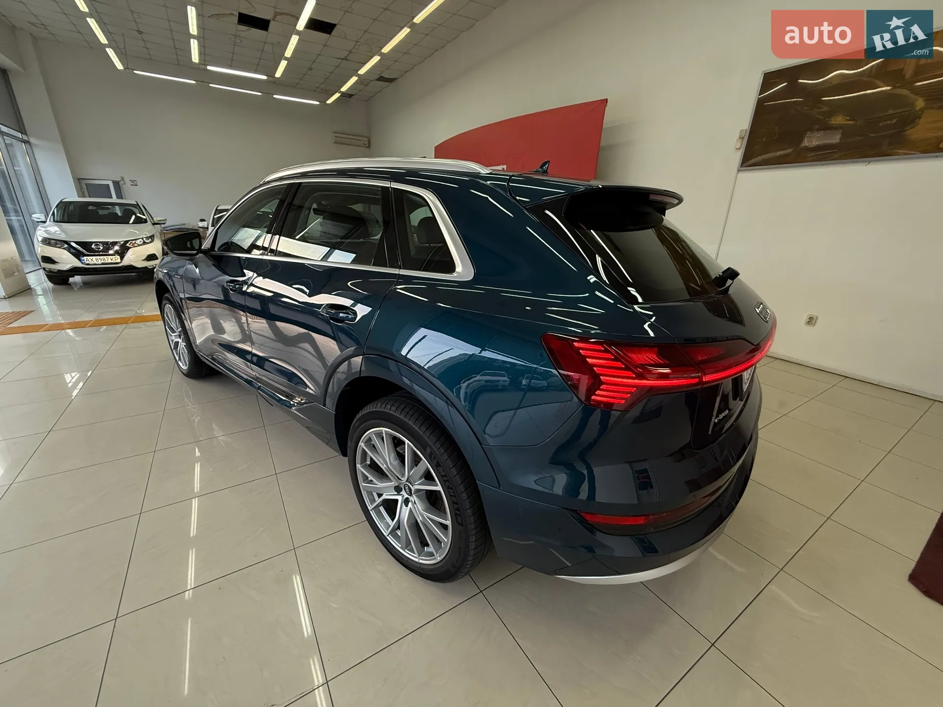 2020 Audi e-tron - мініатюра 19