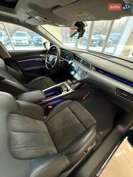 Внедорожник / Кроссовер Audi e-tron 2020 в Черновцах