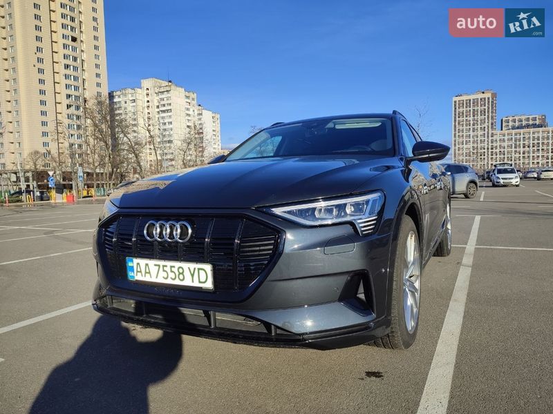 Внедорожник / Кроссовер Audi e-tron 2020 в Киеве