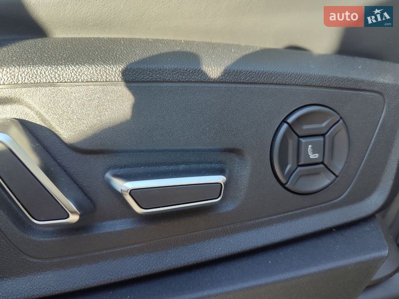 Внедорожник / Кроссовер Audi e-tron 2020 в Киеве