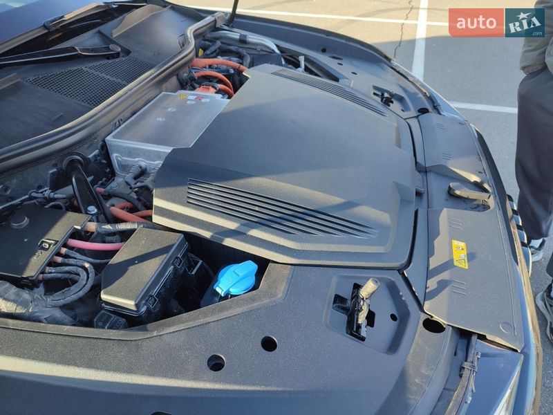 Внедорожник / Кроссовер Audi e-tron 2020 в Киеве