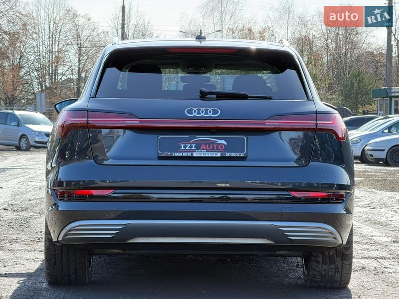 Позашляховик / Кросовер Audi e-tron 2022 в Луцьку