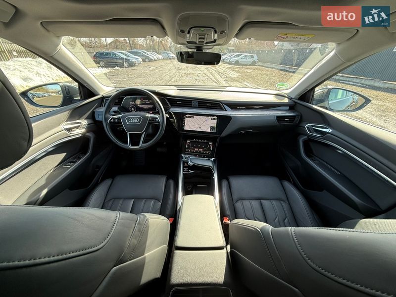 Позашляховик / Кросовер Audi e-tron 2022 в Луцьку