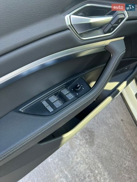 Внедорожник / Кроссовер Audi e-tron 2020 в Харькове