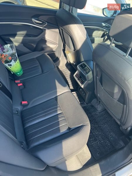 Внедорожник / Кроссовер Audi e-tron 2020 в Харькове