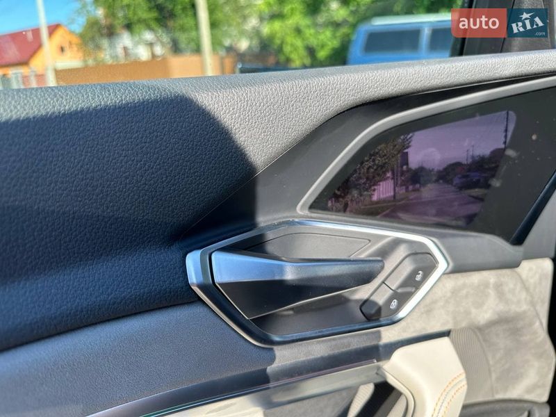 Внедорожник / Кроссовер Audi e-tron 2018 в Черновцах