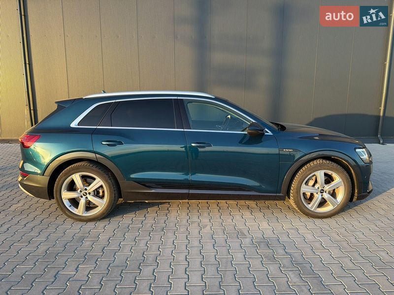 Позашляховик / Кросовер Audi e-tron 2021 в Львові