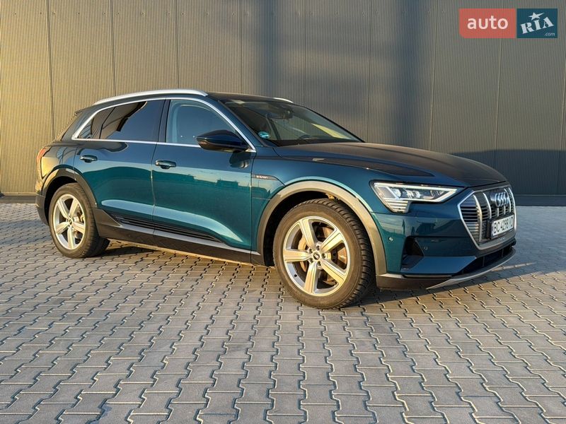 Позашляховик / Кросовер Audi e-tron 2021 в Львові
