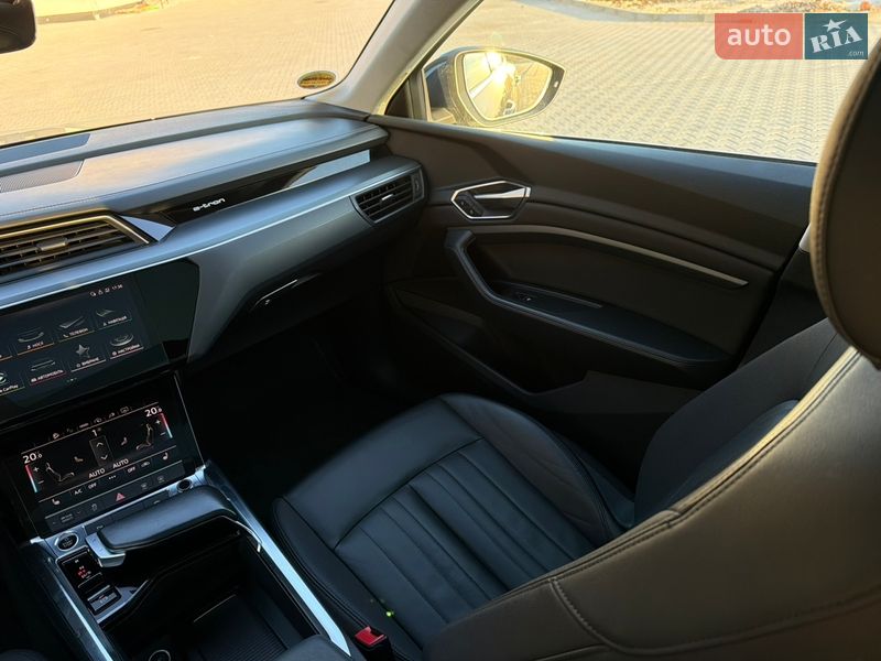 Позашляховик / Кросовер Audi e-tron 2021 в Львові