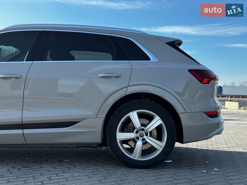 Внедорожник / Кроссовер Audi e-tron 2019 в Львове