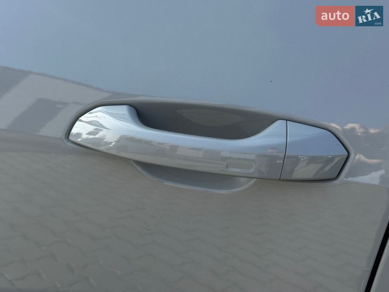 Внедорожник / Кроссовер Audi e-tron 2019 в Львове