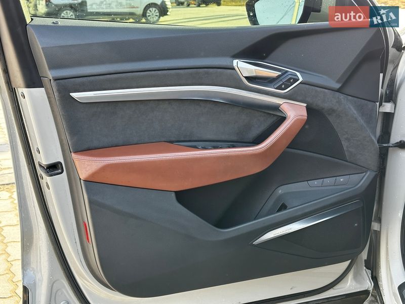 Внедорожник / Кроссовер Audi e-tron 2019 в Львове
