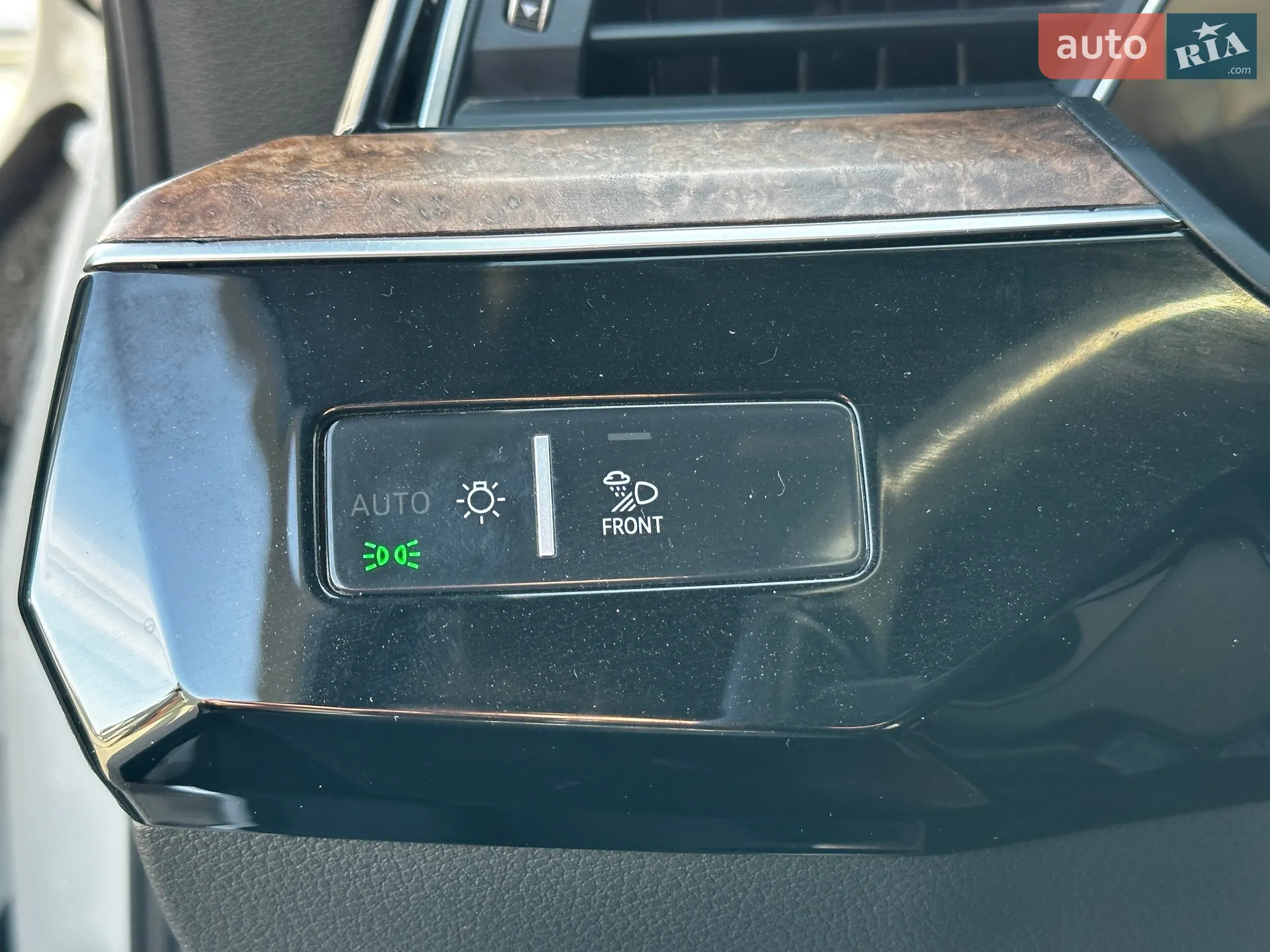 2019 Audi e-tron - мініатюра 32