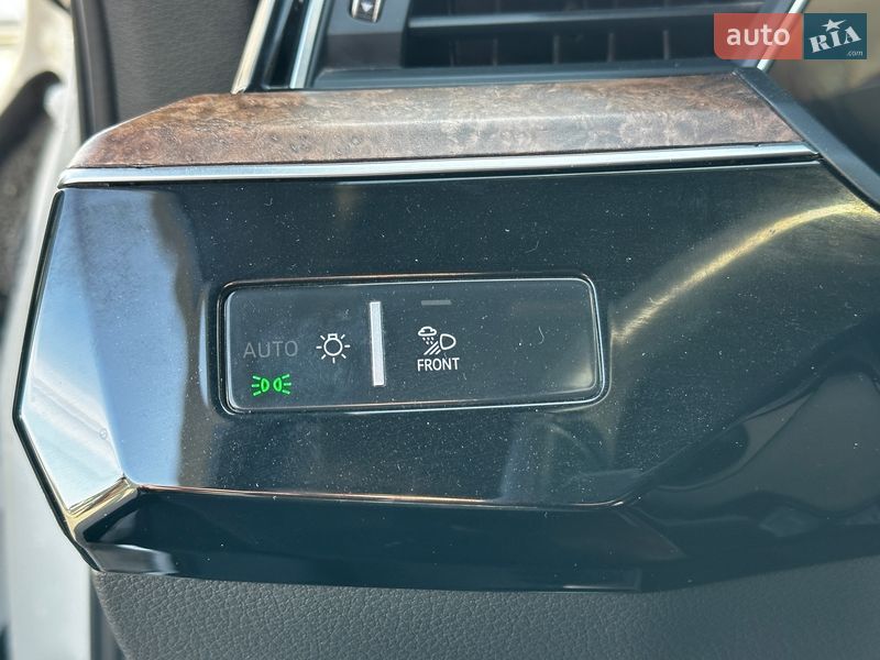 Внедорожник / Кроссовер Audi e-tron 2019 в Львове