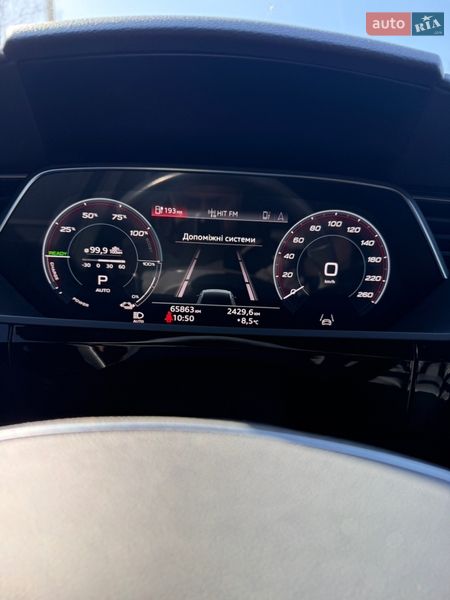 Позашляховик / Кросовер Audi e-tron 2021 в Києві