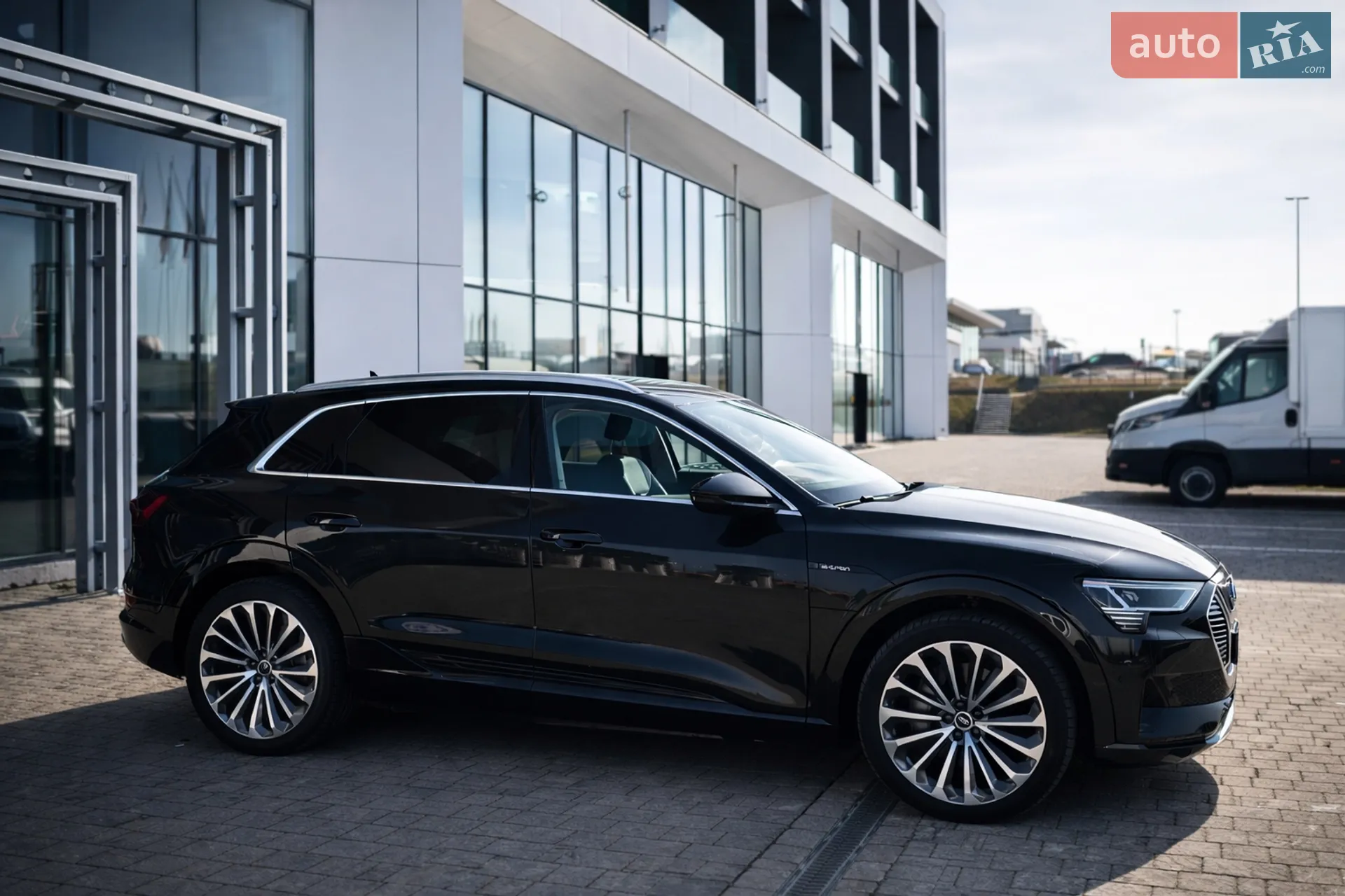 2021 Audi e-tron - мініатюра 3