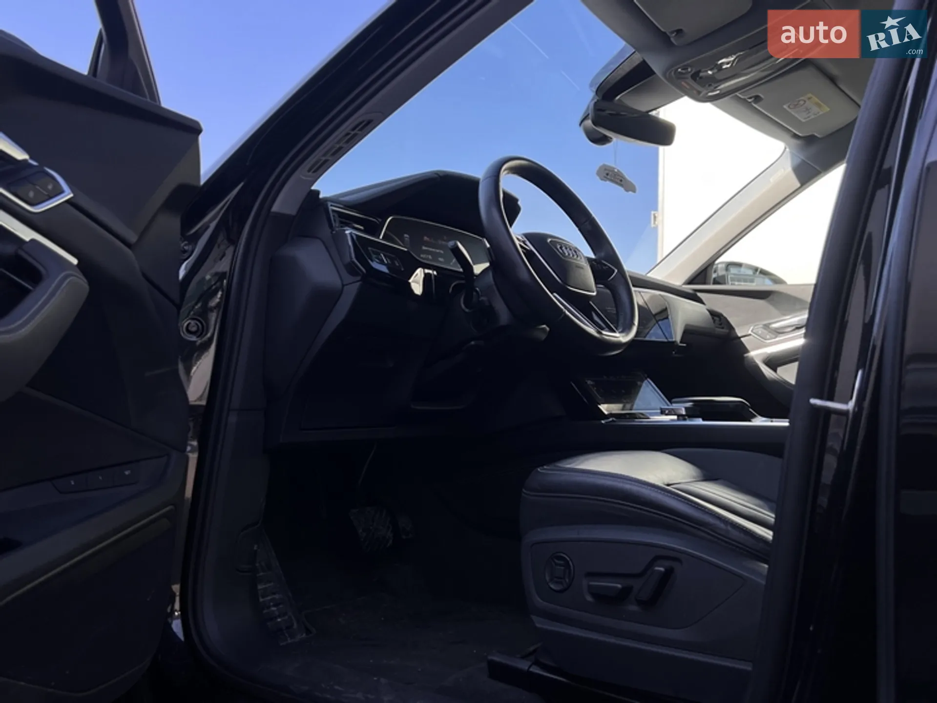 2021 Audi e-tron - мініатюра 9