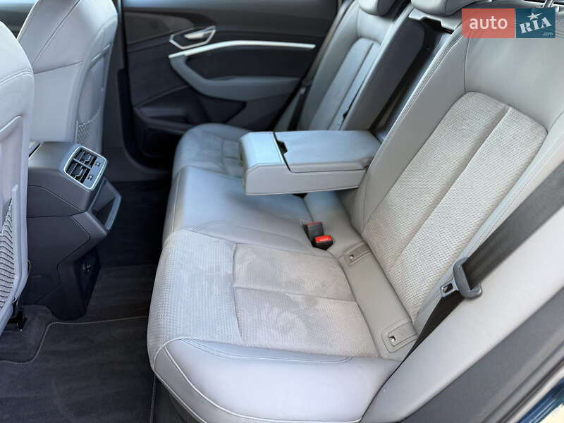 Внедорожник / Кроссовер Audi e-tron 2022 в Хмельницком