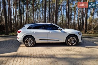 Внедорожник / Кроссовер Audi e-tron 2020 в Новояворовске