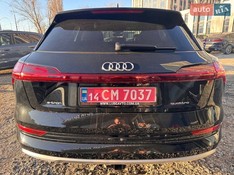 Внедорожник / Кроссовер Audi e-tron 2022 в Киеве
