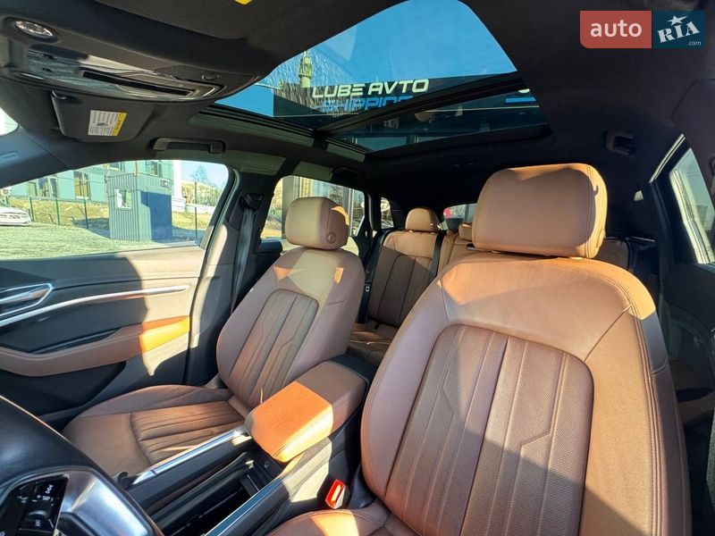 Внедорожник / Кроссовер Audi e-tron 2022 в Киеве