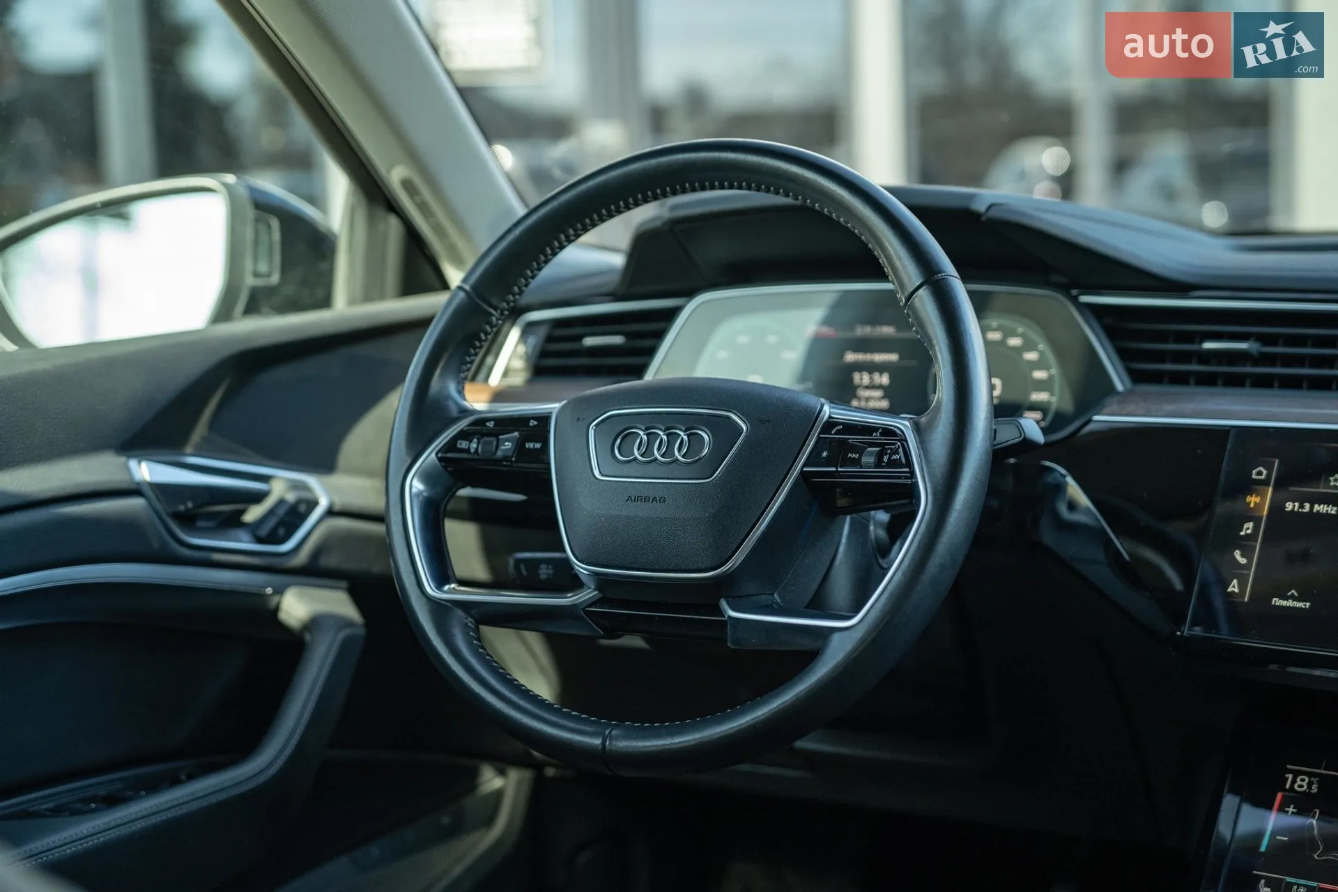 2020 Audi e-tron - мініатюра 22