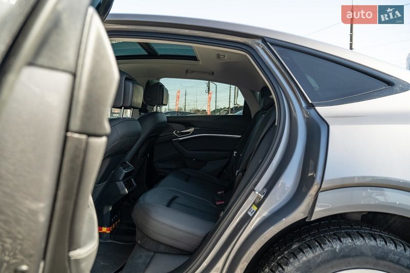 Внедорожник / Кроссовер Audi e-tron 2020 в Черновцах