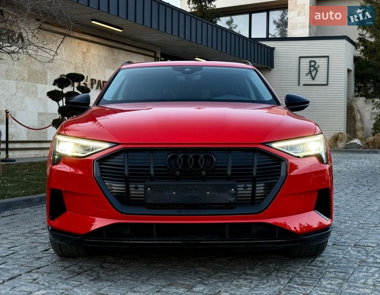 Внедорожник / Кроссовер Audi e-tron 2019 в Львове