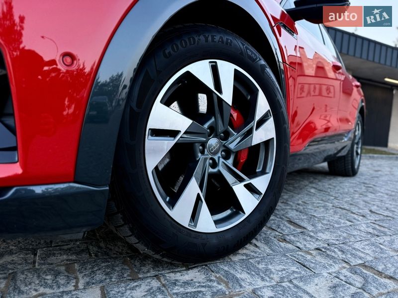 Внедорожник / Кроссовер Audi e-tron 2019 в Львове