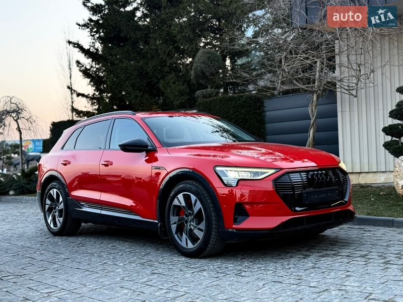 Внедорожник / Кроссовер Audi e-tron 2019 в Львове