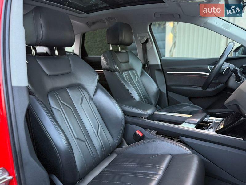 Внедорожник / Кроссовер Audi e-tron 2019 в Львове