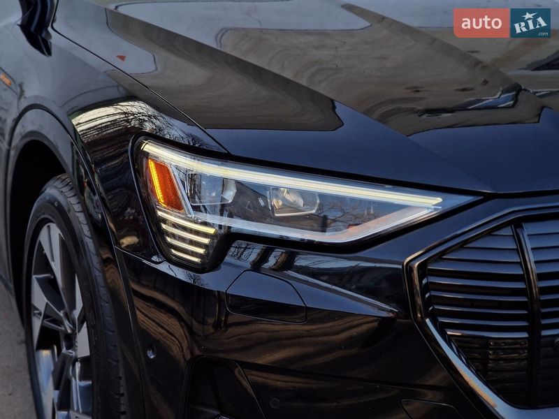 Позашляховик / Кросовер Audi e-tron 2021 в Одесі