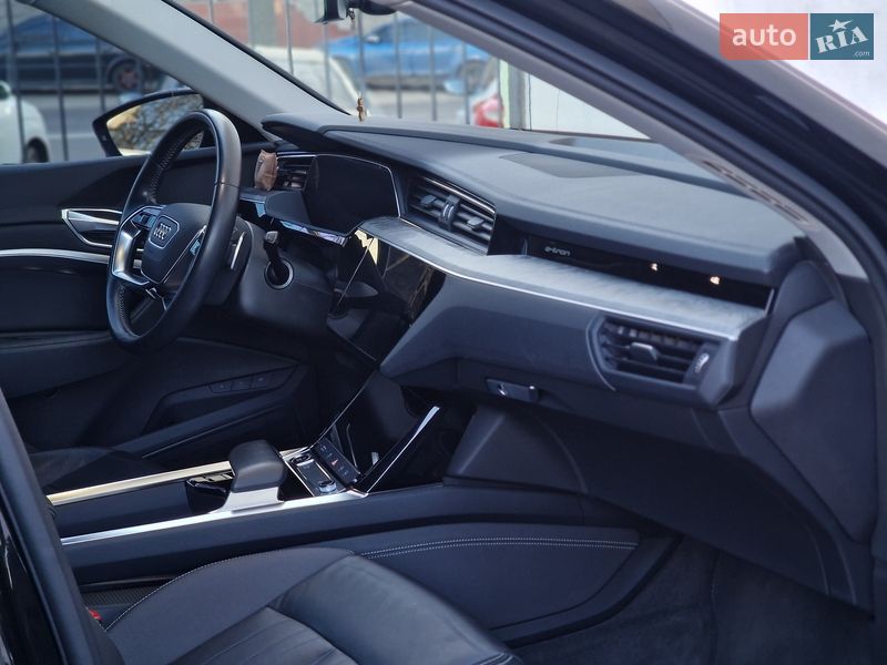 Позашляховик / Кросовер Audi e-tron 2021 в Одесі