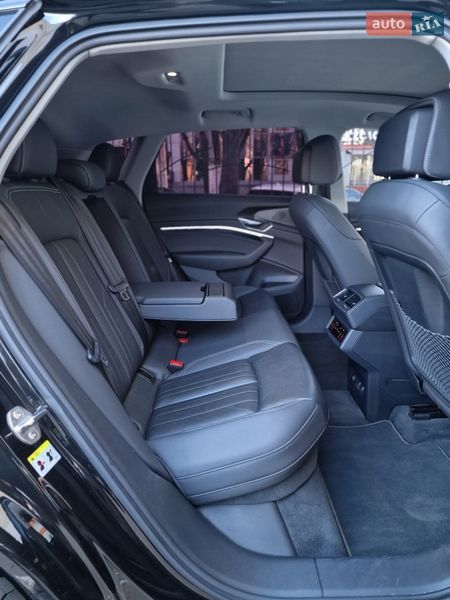 Позашляховик / Кросовер Audi e-tron 2021 в Одесі