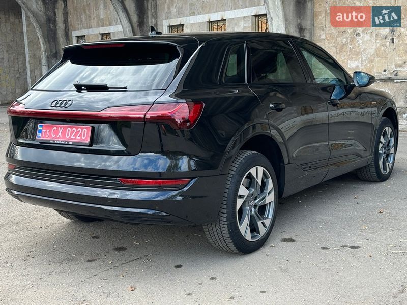 Позашляховик / Кросовер Audi e-tron 2019 в Івано-Франківську фото 17 Позашляховик / Кросовер Audi e-tron 2019 в Івано-Франківську