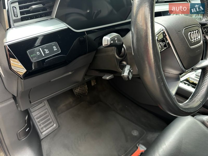 Позашляховик / Кросовер Audi e-tron 2019 в Івано-Франківську фото 30 Позашляховик / Кросовер Audi e-tron 2019 в Івано-Франківську