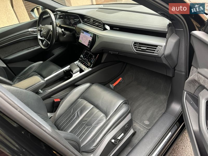Позашляховик / Кросовер Audi e-tron 2019 в Івано-Франківську фото 51 Позашляховик / Кросовер Audi e-tron 2019 в Івано-Франківську