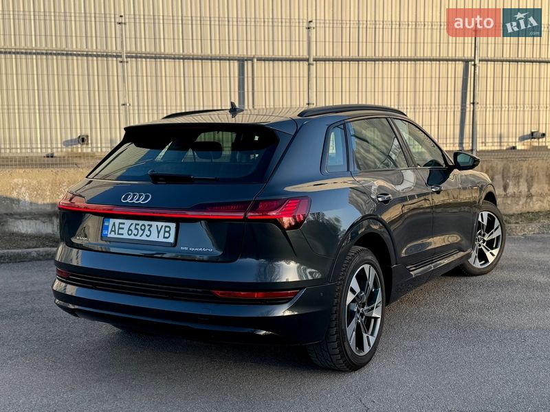 Внедорожник / Кроссовер Audi e-tron 2021 в Днепре фото 7 Внедорожник / Кроссовер Audi e-tron 2021 в Днепре
