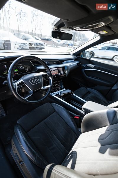 Внедорожник / Кроссовер Audi e-tron 2020 в Львове