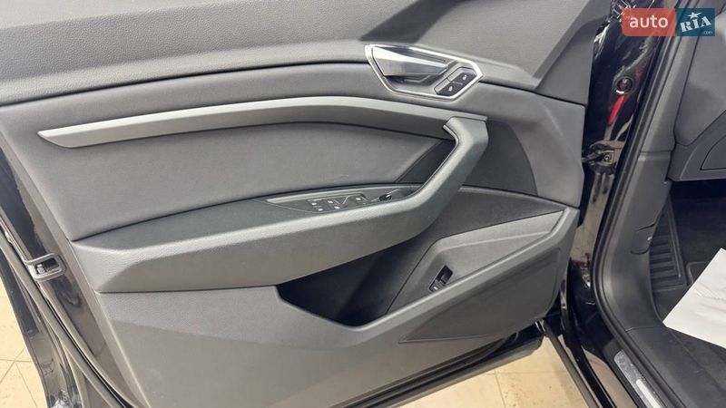 Позашляховик / Кросовер Audi e-tron 2020 в Києві